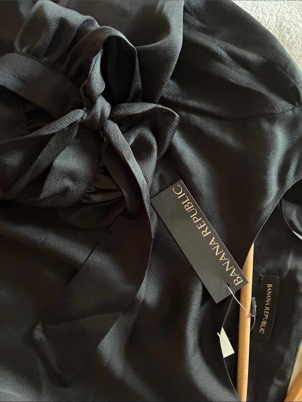 NWT loose fit Banana Republic Black Tie-Sleeve Shift Dress made in Turkey